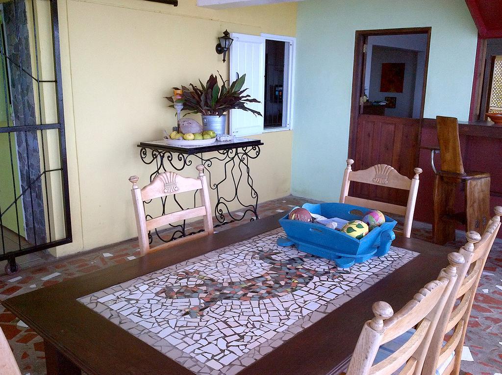 Veranda View Guesthouse Калибишие Экстерьер фото